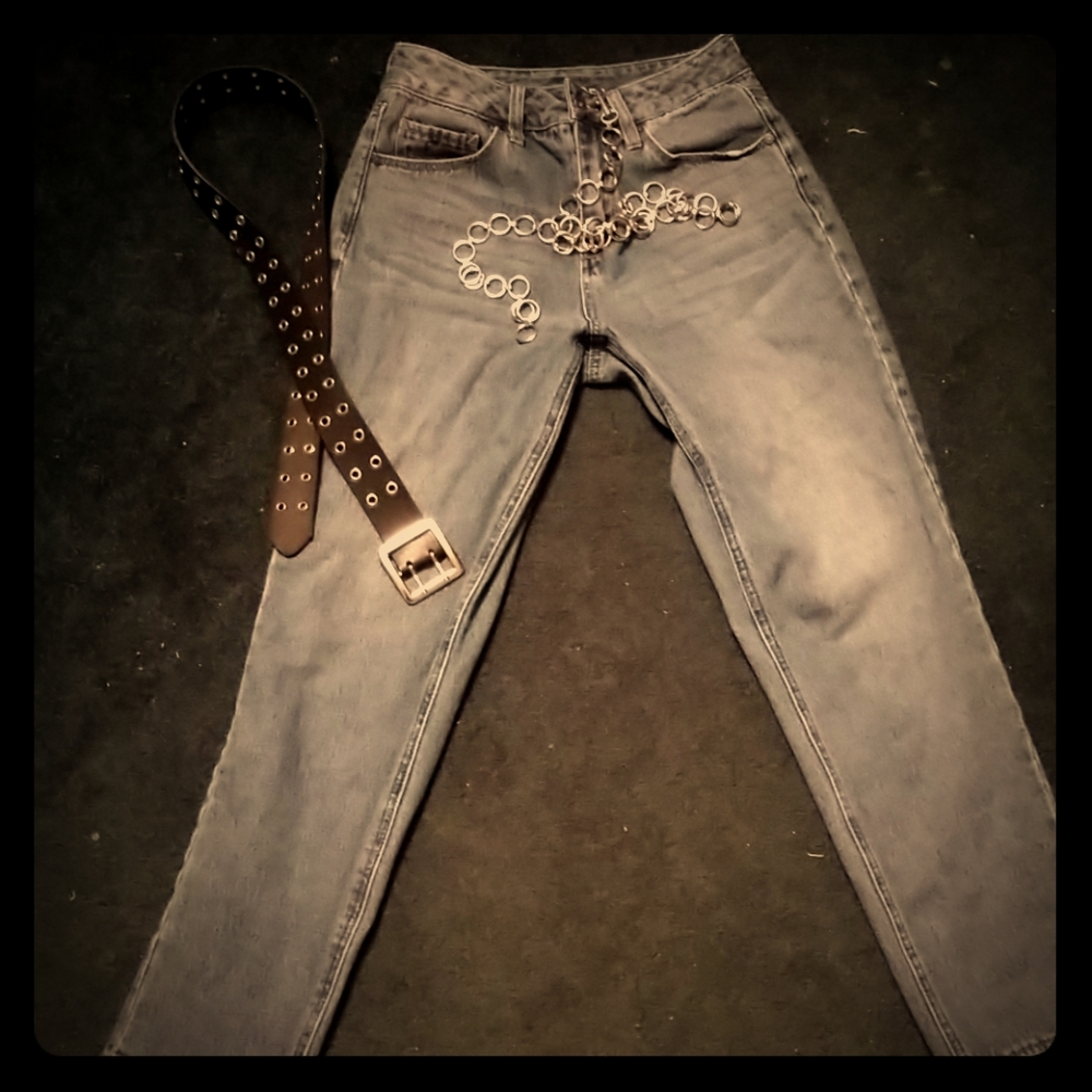 zumiez mom jeans+2 belts bundle read description